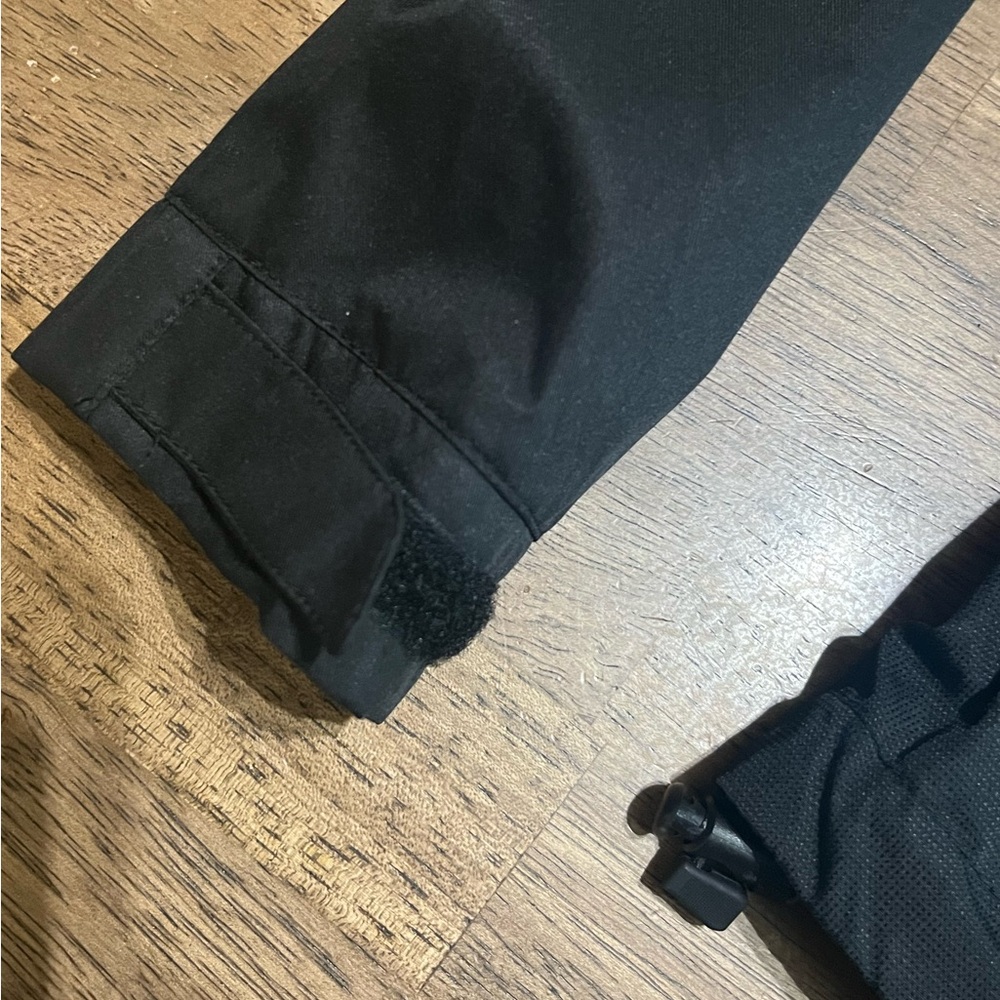 Maggie Lane Black Zip Up Athletic Golf Windbreak Jacket - Picture 5 of 6